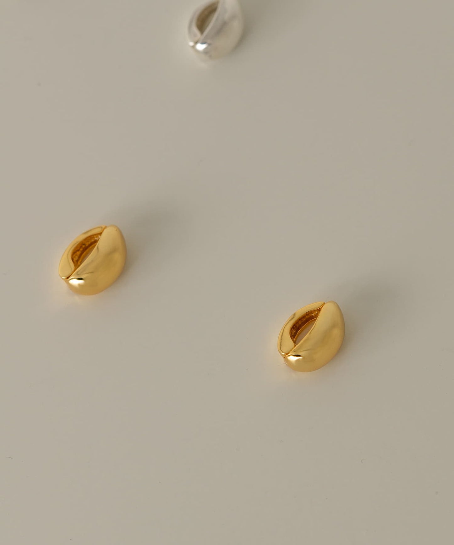 98721001