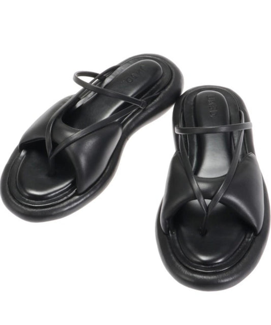 UN3D. THONG FLAT SANDAL 人字平底涼鞋