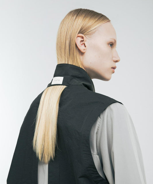 無袖開衩夾克