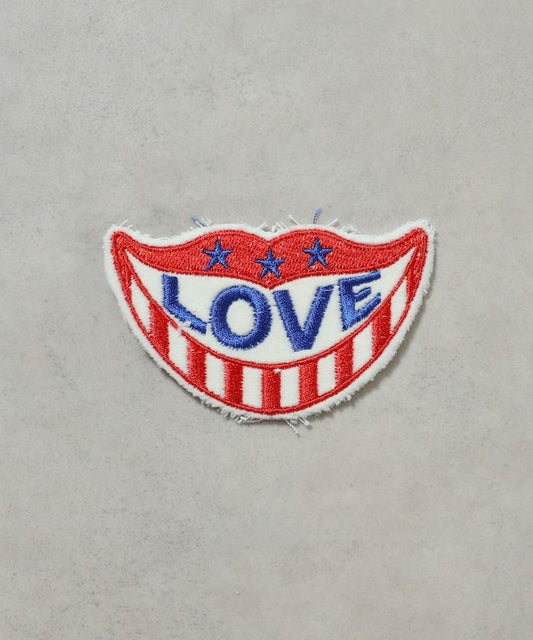LOVE徽章