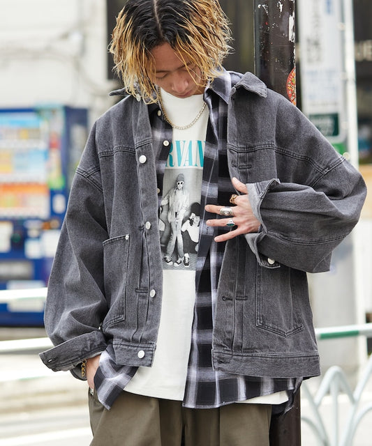 寬鬆大號牛仔夾克