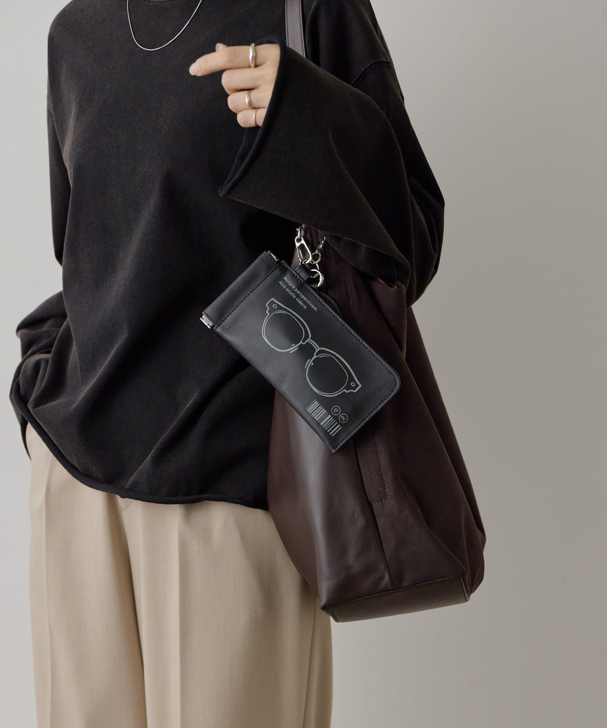 172871242