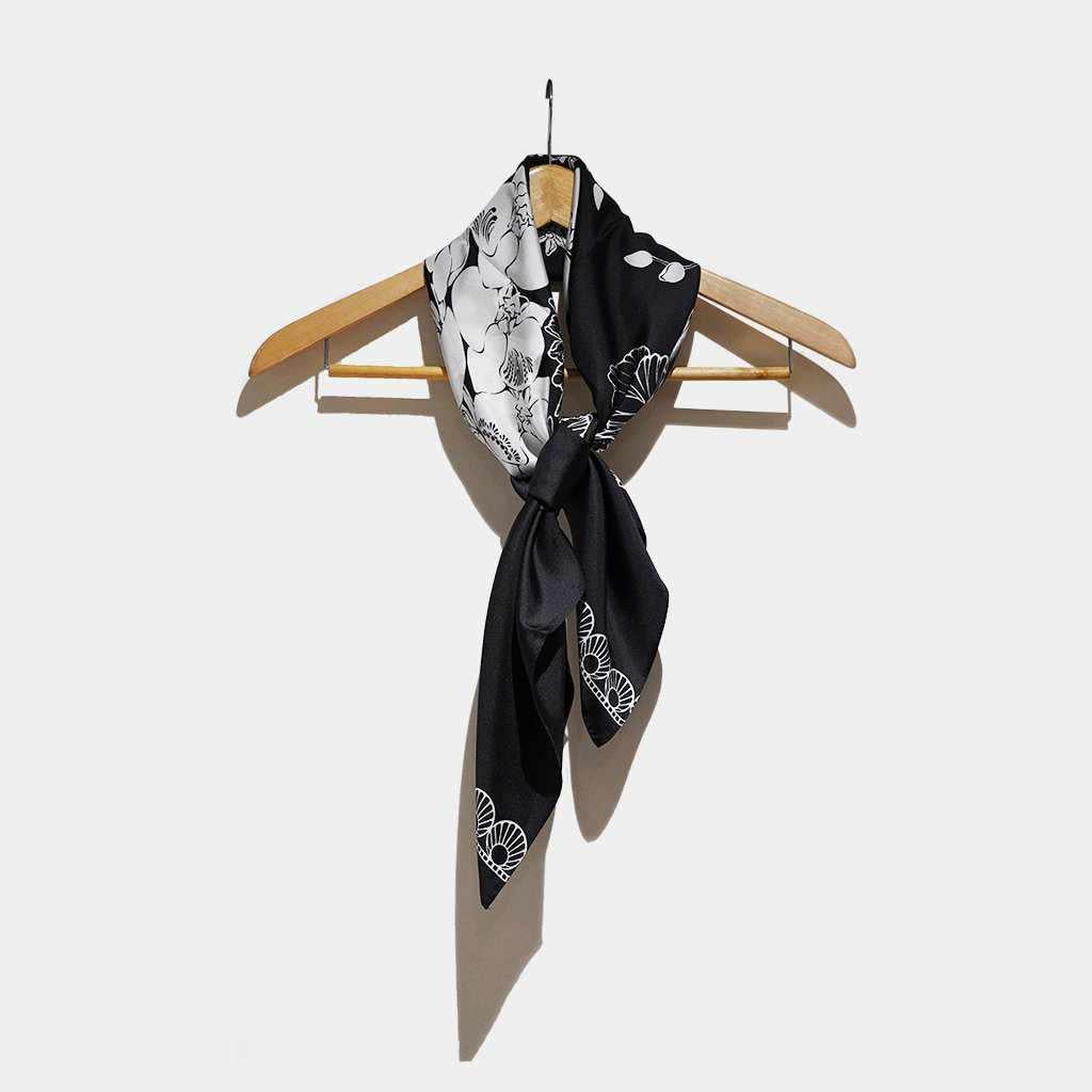 284660784