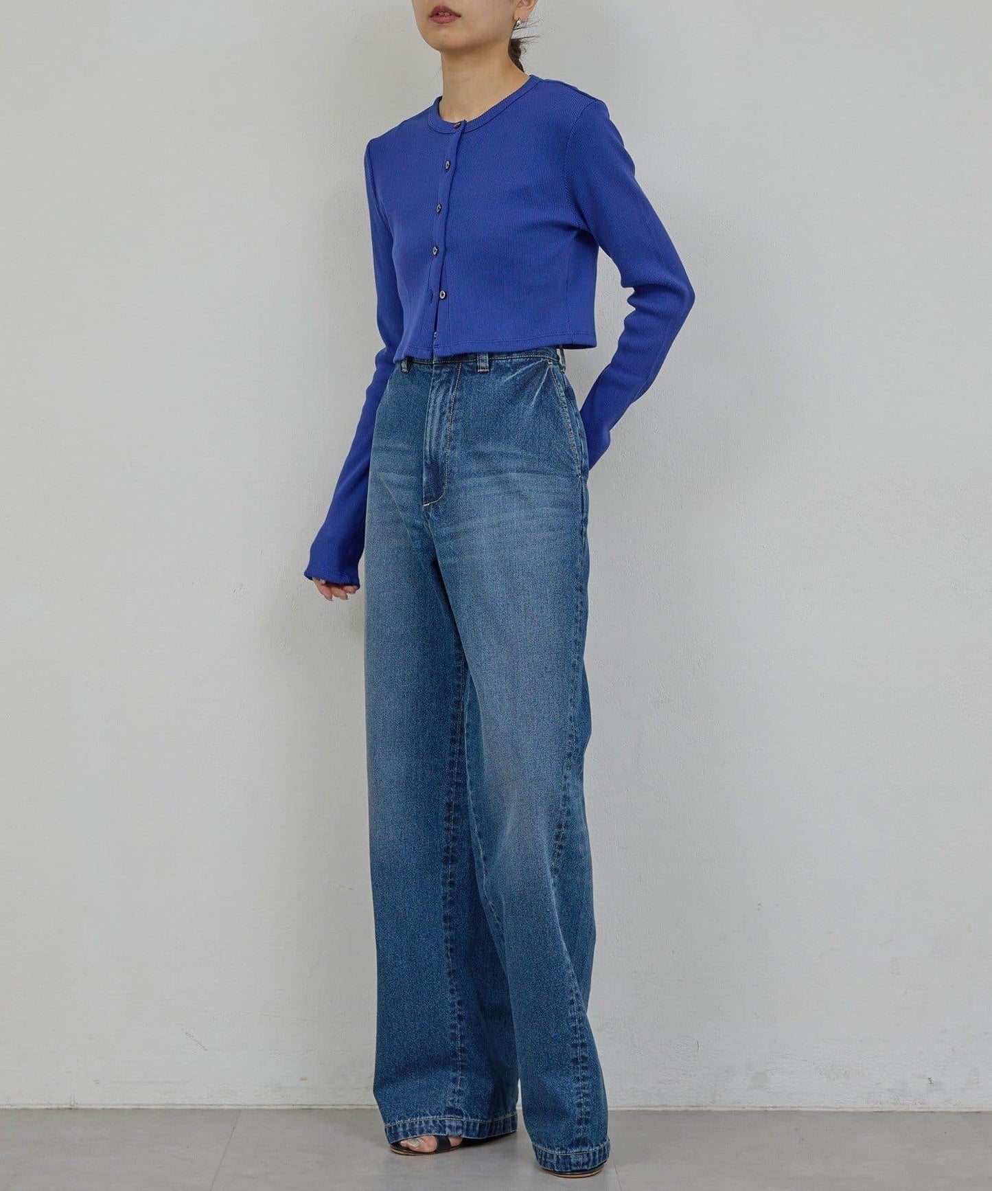 281098628
