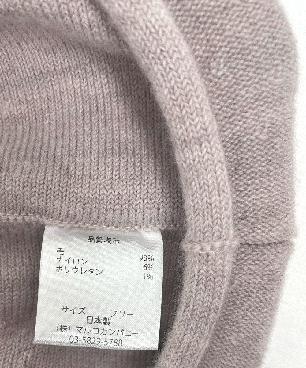 104703043