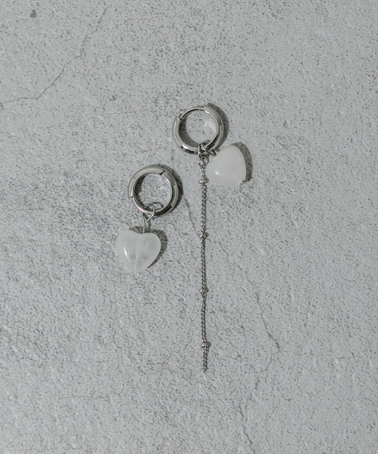 154256890