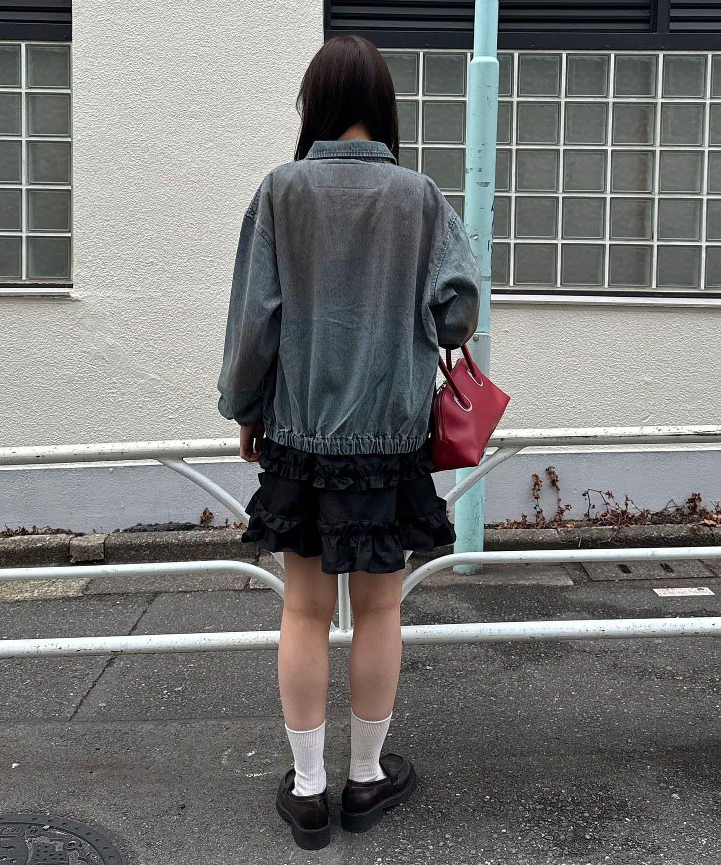 289993299
