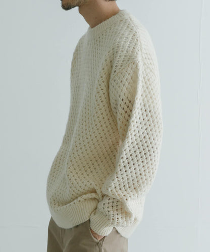 147975043