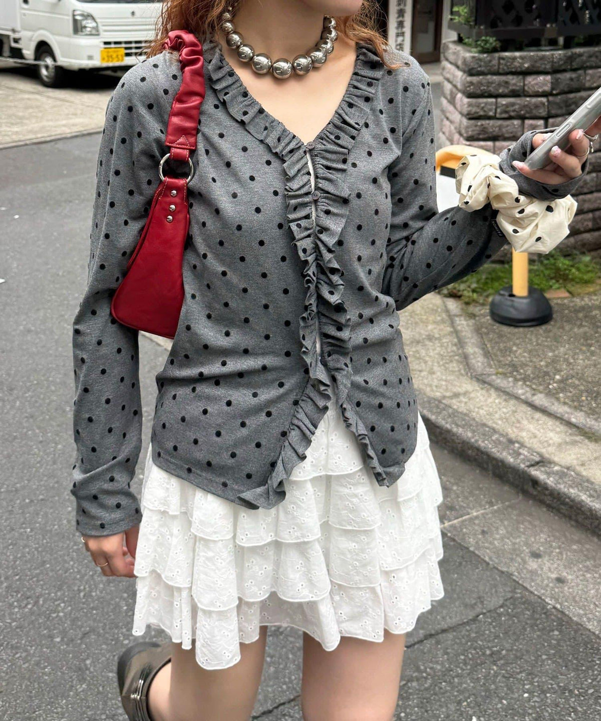 173374088
