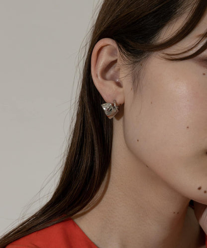 163045936