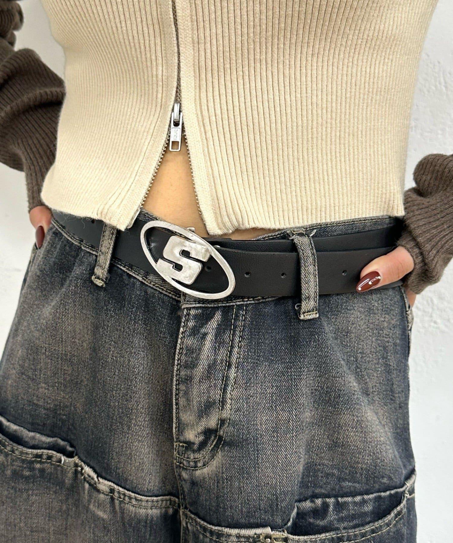 169046801