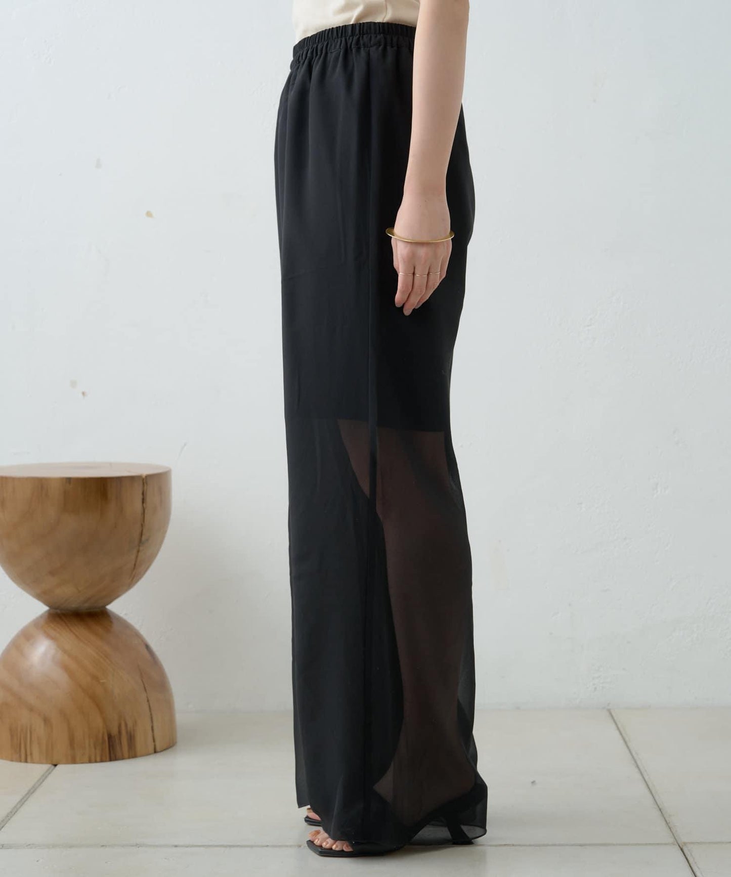120460761