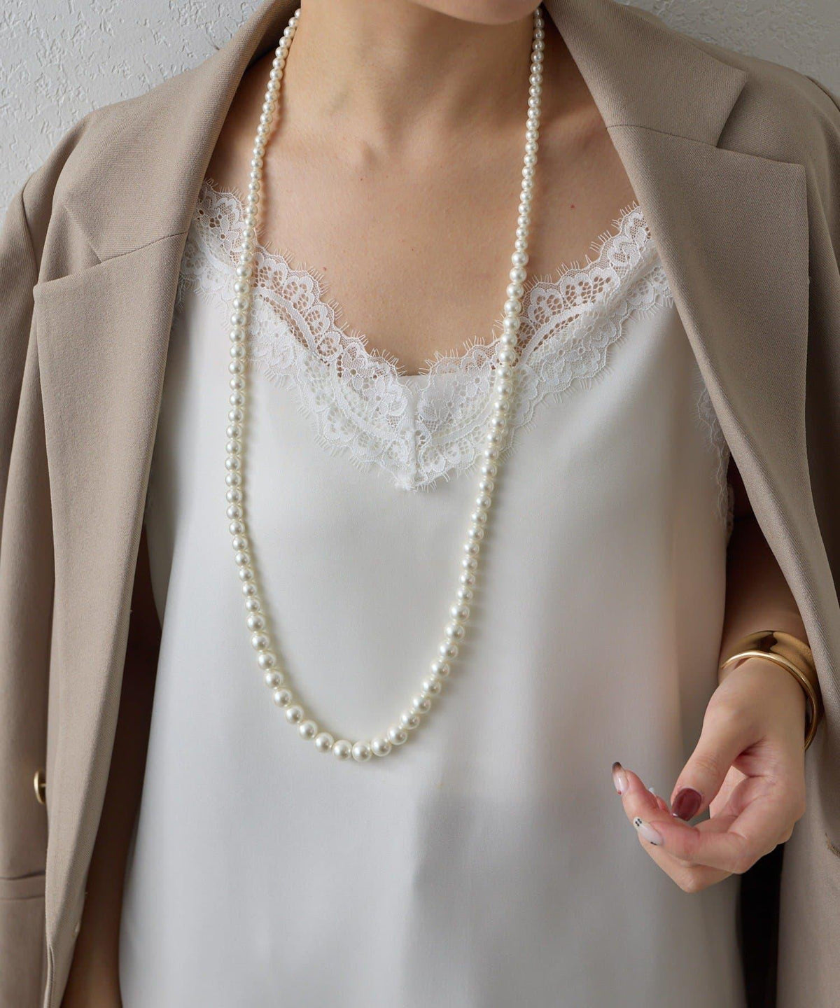 173256327