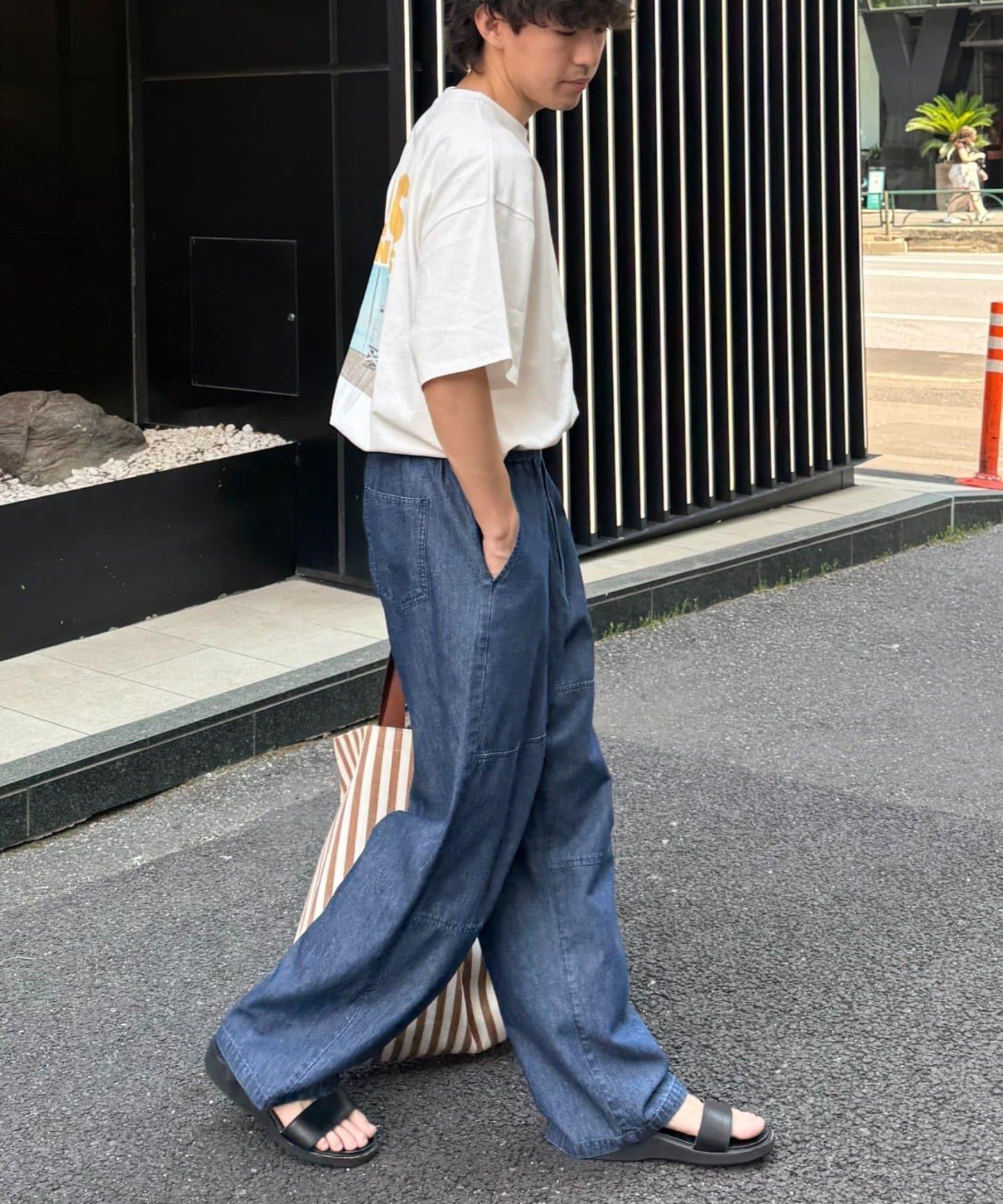 170678097