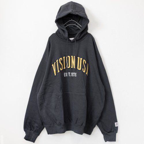 VISION STREET WEAR 綢緞徽章 拱形標誌 裡毛衛衣 炭灰色 【特價】 (CT6555CH)