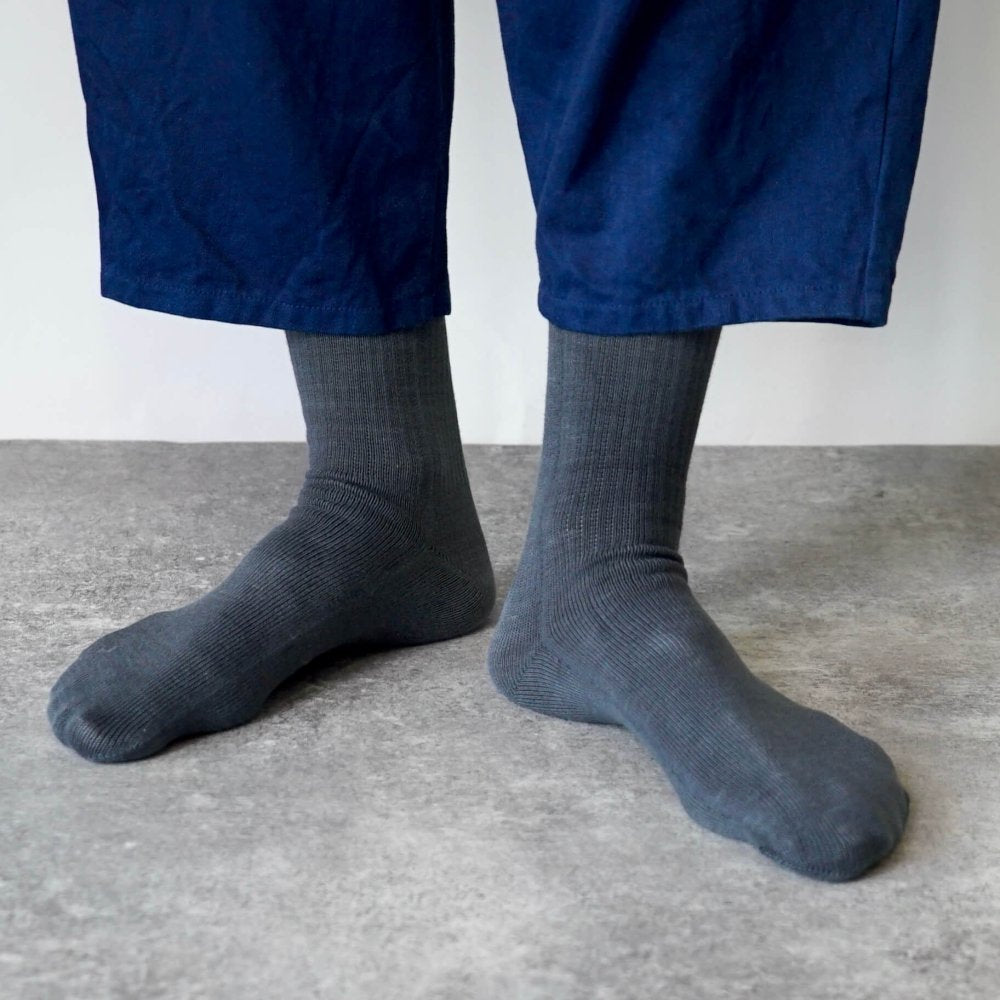 棉質自然色襪子/黑色/22-27厘米