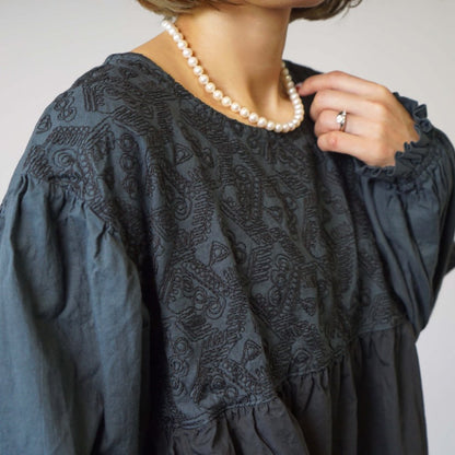 氣球袖聚攏拼接連衣裙/黑色/三河織物