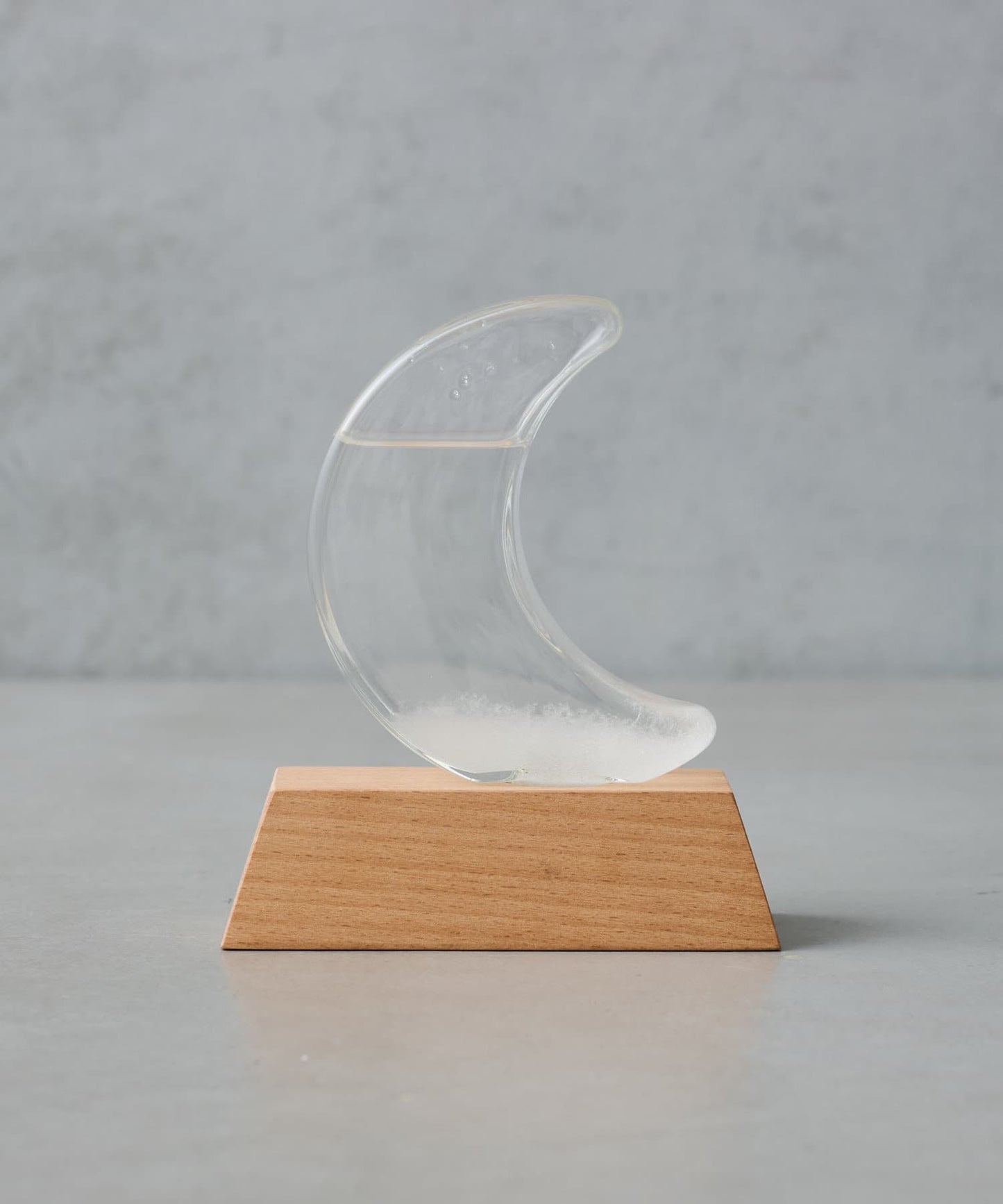 STORM GLASS CLOUD 暴風玻璃雲／月亮