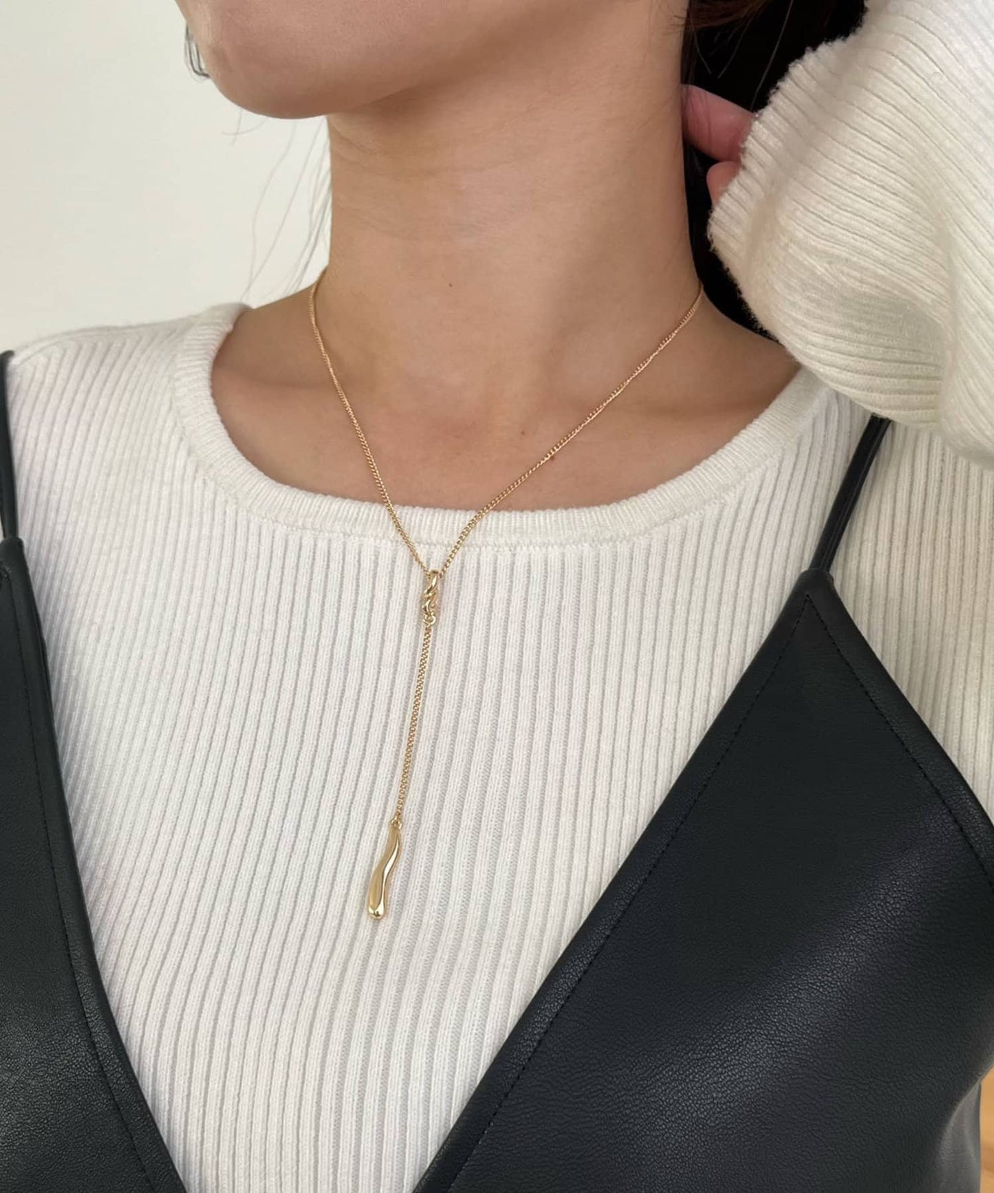 〈GOLDY/ゴールディ〉扭曲Y字項鍊