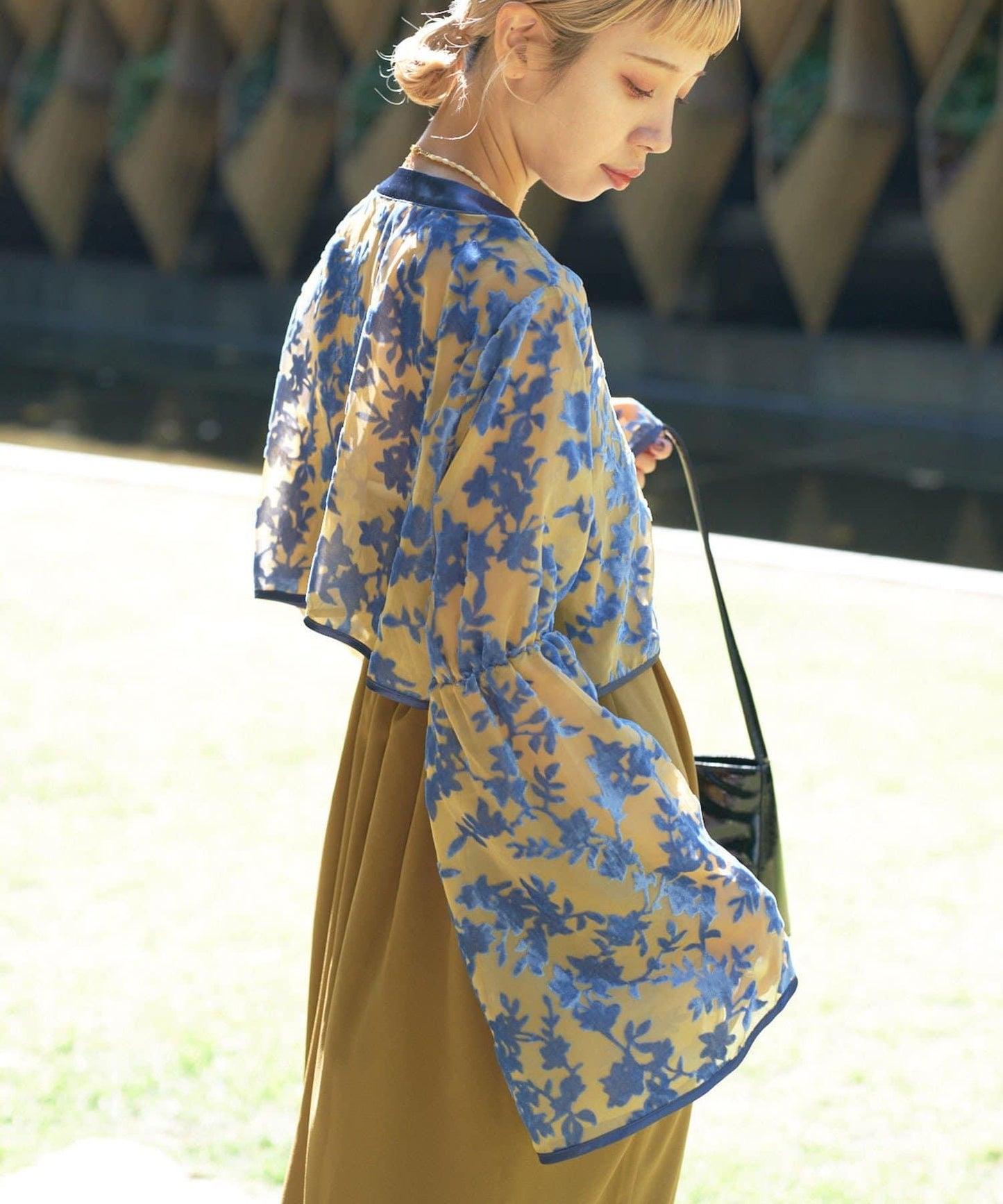 【多功能款式】絨面花朵針織開衫連衣裙