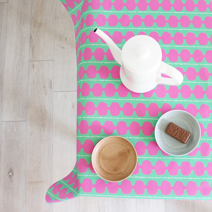 100856894