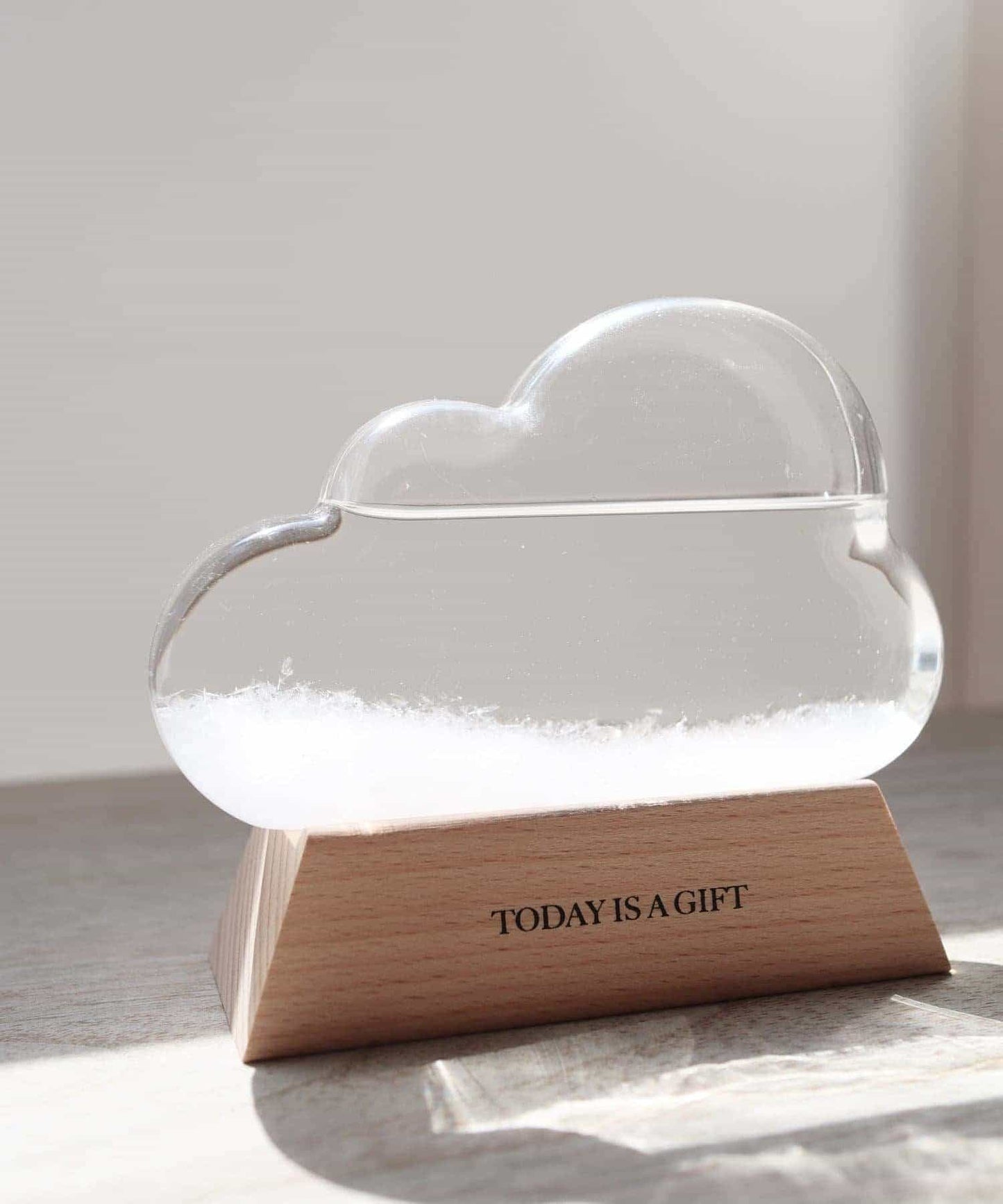 STORM GLASS CLOUD 暴風玻璃雲／月亮