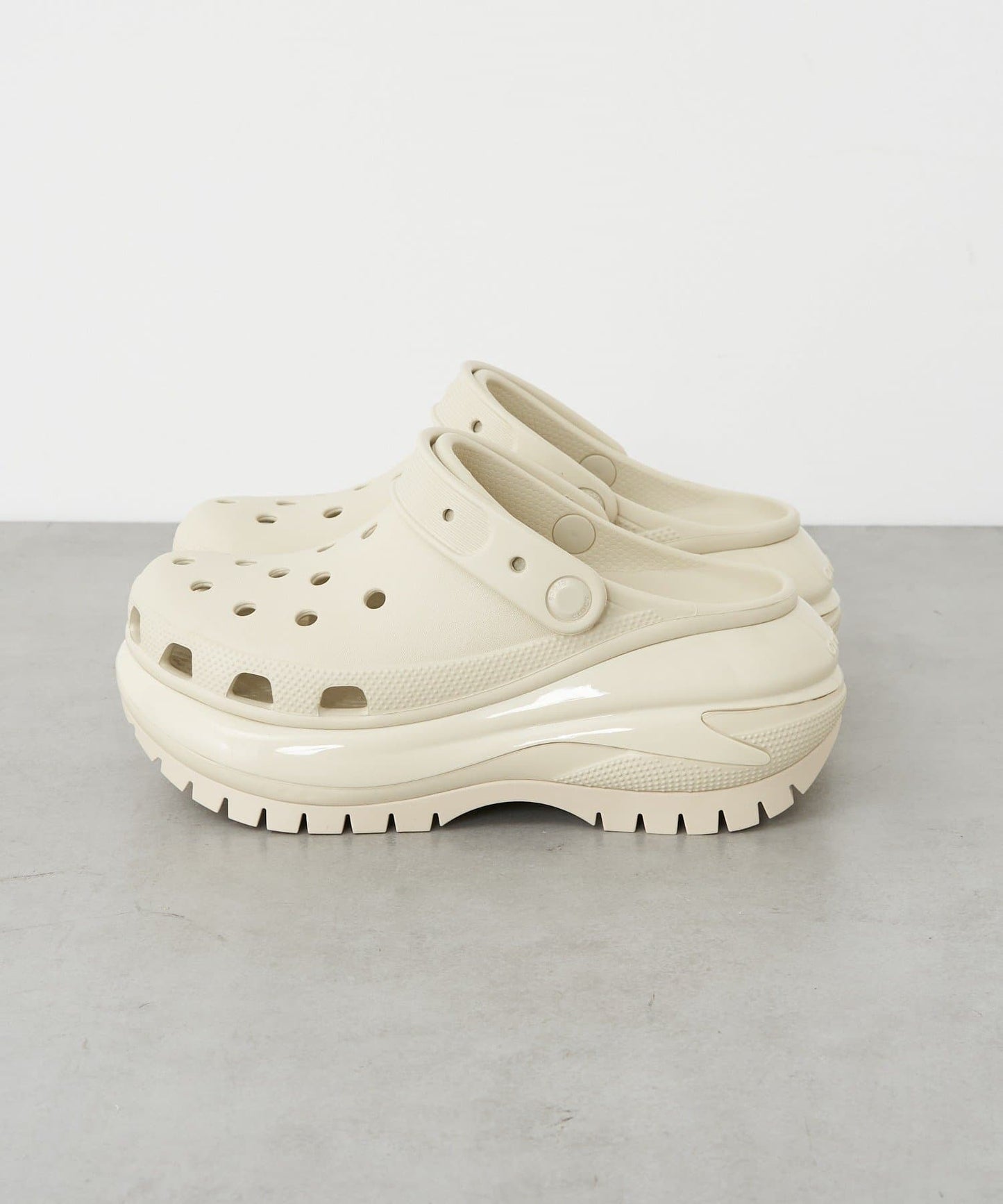 【2024SS】【crocs/卡駱馳】 巨型碎片洞洞鞋