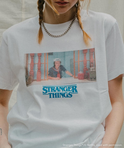 Stranger Things Photo 彩色標誌T恤