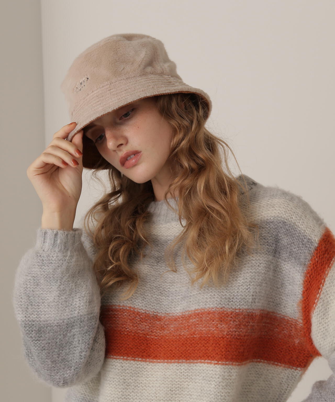 REVERSIBLE FUR BUCKET/可逆穿戴毛皮桶帽