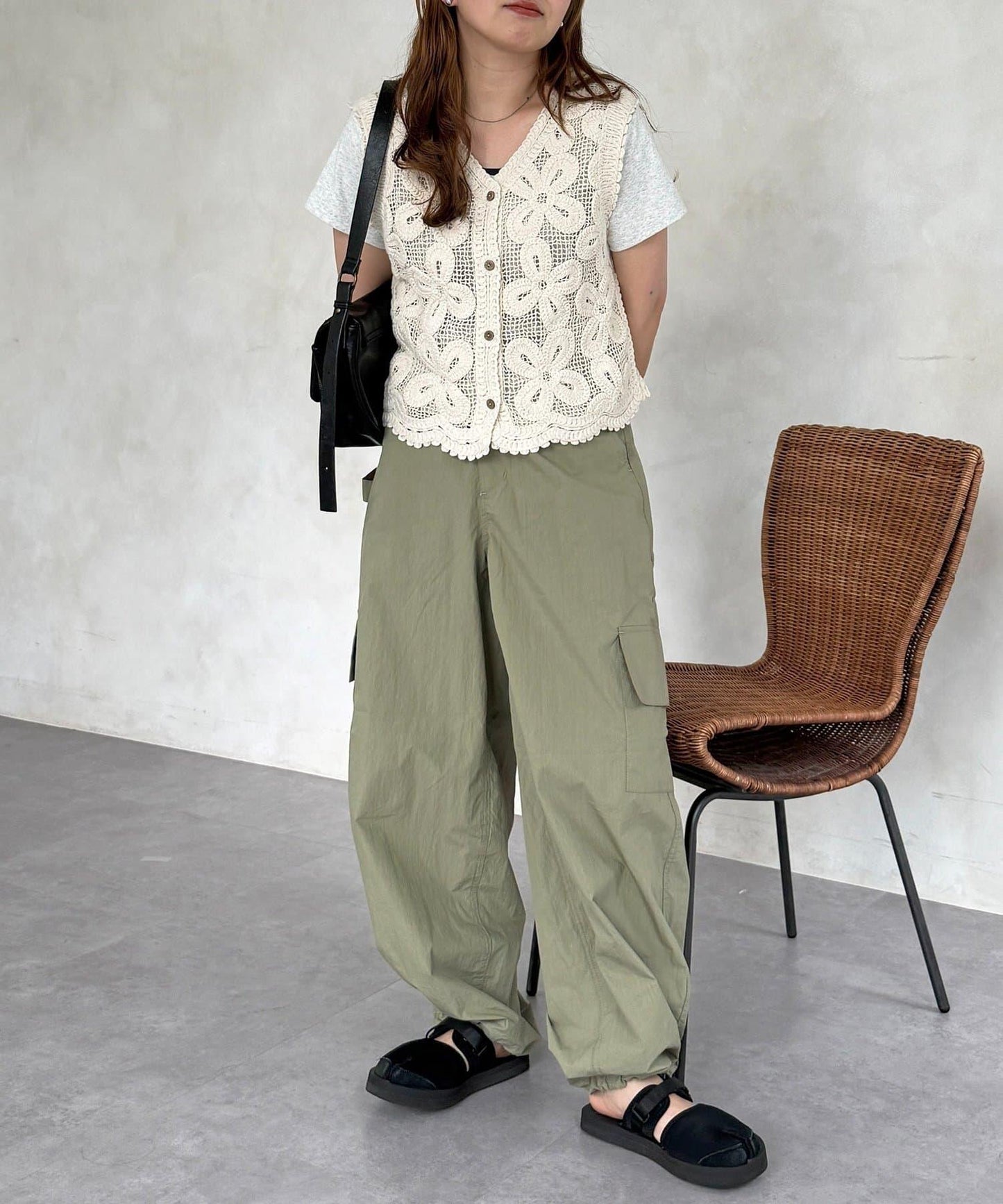 289202744