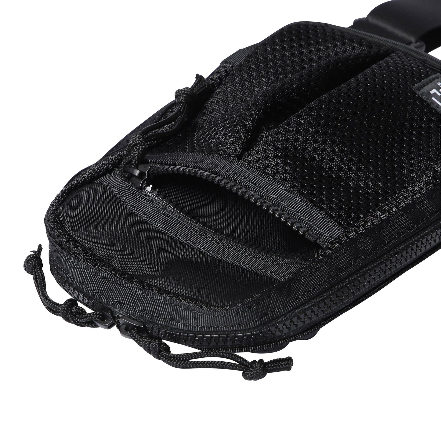 BREATH MINI SLING BAG