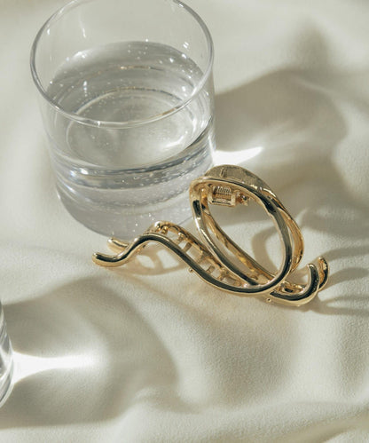 174702053