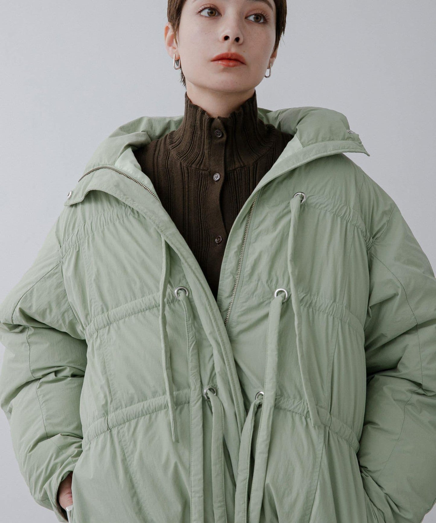 147924900