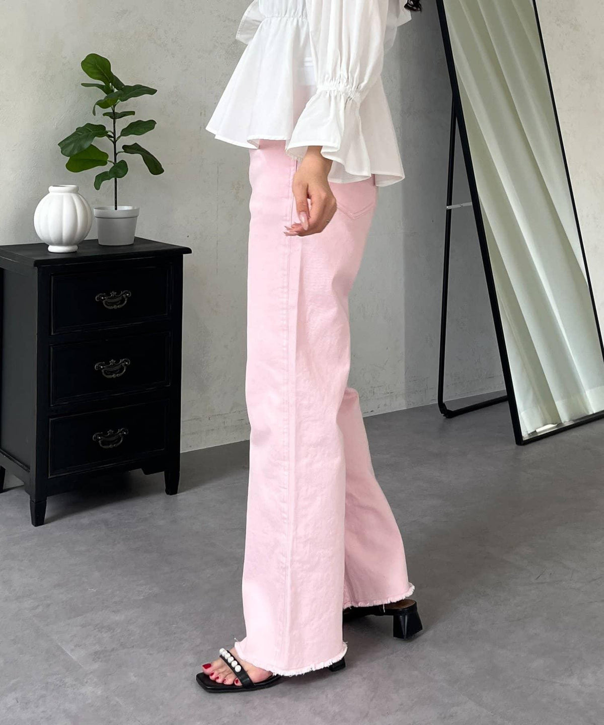 286140618