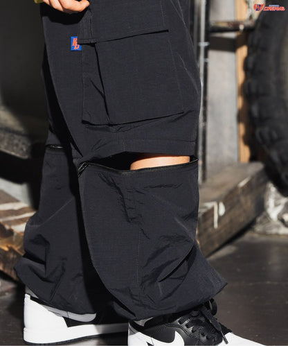 可轉換式貨物褲 由Sasya、HINATA.M、ITTA導演，來自角川夢想製作一部網絡限定尺寸