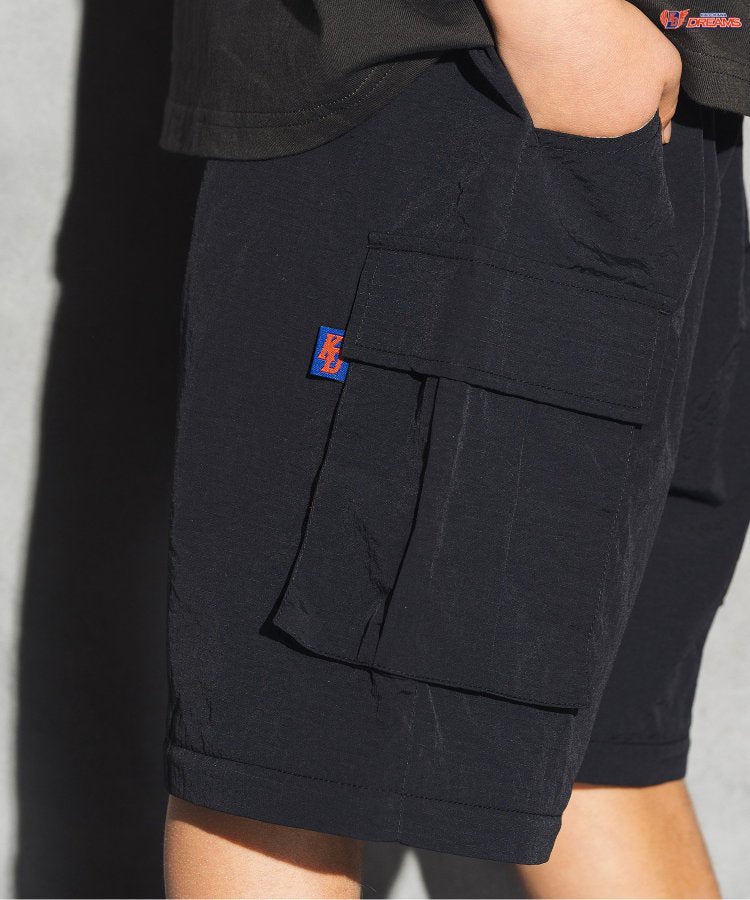 可轉換式貨物褲 由Sasya、HINATA.M、ITTA導演，來自角川夢想製作一部網絡限定尺寸