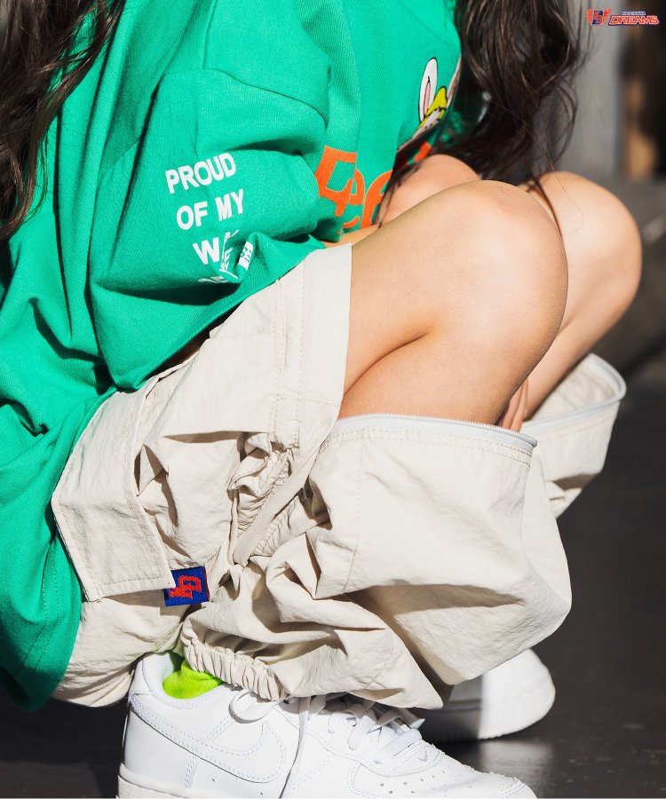 可轉換式貨物褲 由Sasya、HINATA.M、ITTA導演，來自角川夢想製作一部網絡限定尺寸