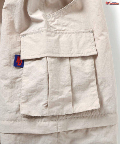 可轉換式貨物褲 由Sasya、HINATA.M、ITTA導演，來自角川夢想製作一部網絡限定尺寸