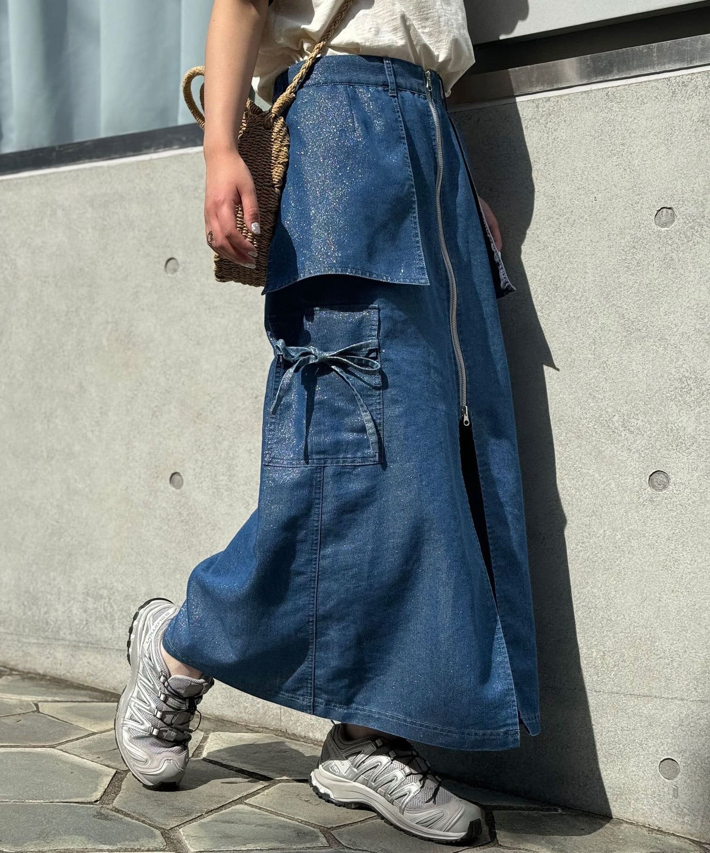 124393257
