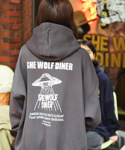 SHE WOLF DINER×FREAK'S STORE/海狼餐廳 聯名 大尺寸 後背印花 帶帽衛衣 UFO