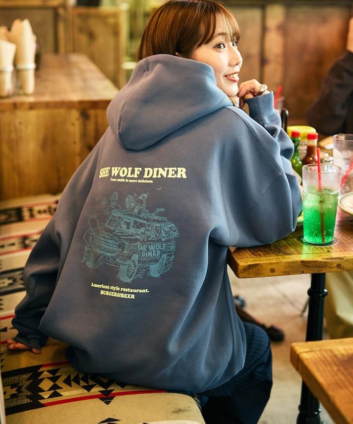 SHE WOLF DINER×FREAK'S STORE/海狼餐廳 聯名 大尺寸 後背印花 帶帽衛衣 CAR