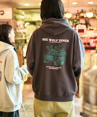 SHE WOLF DINER×FREAK'S STORE/海狼餐廳 聯名 大尺寸 後背印花 帶帽衛衣 CAR