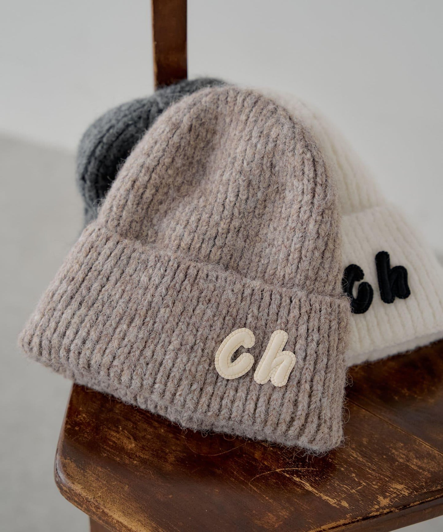 帶標誌的針織帽