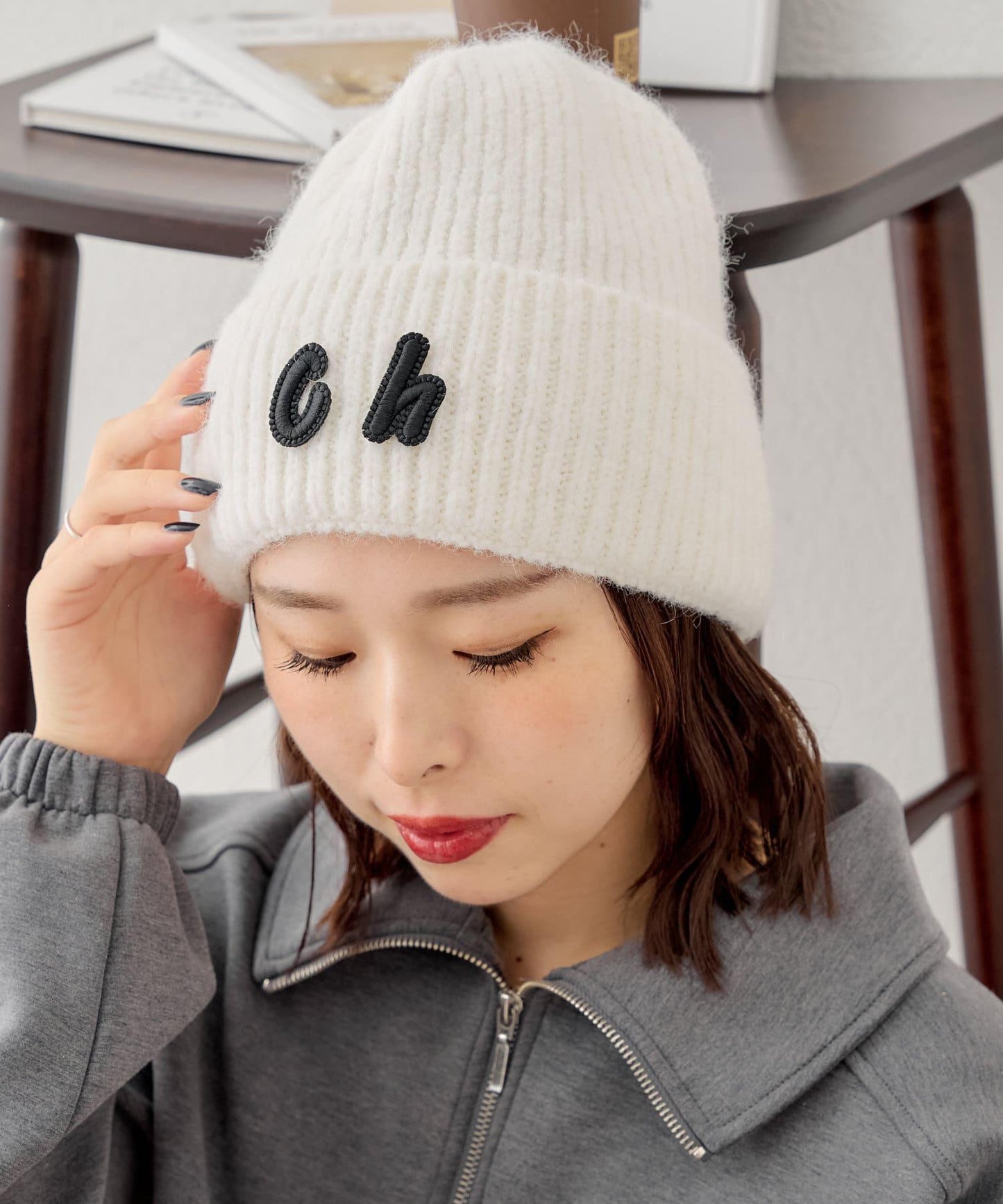 帶標誌的針織帽