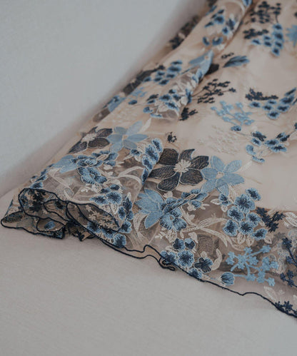 刺繡薄紗連衣裙