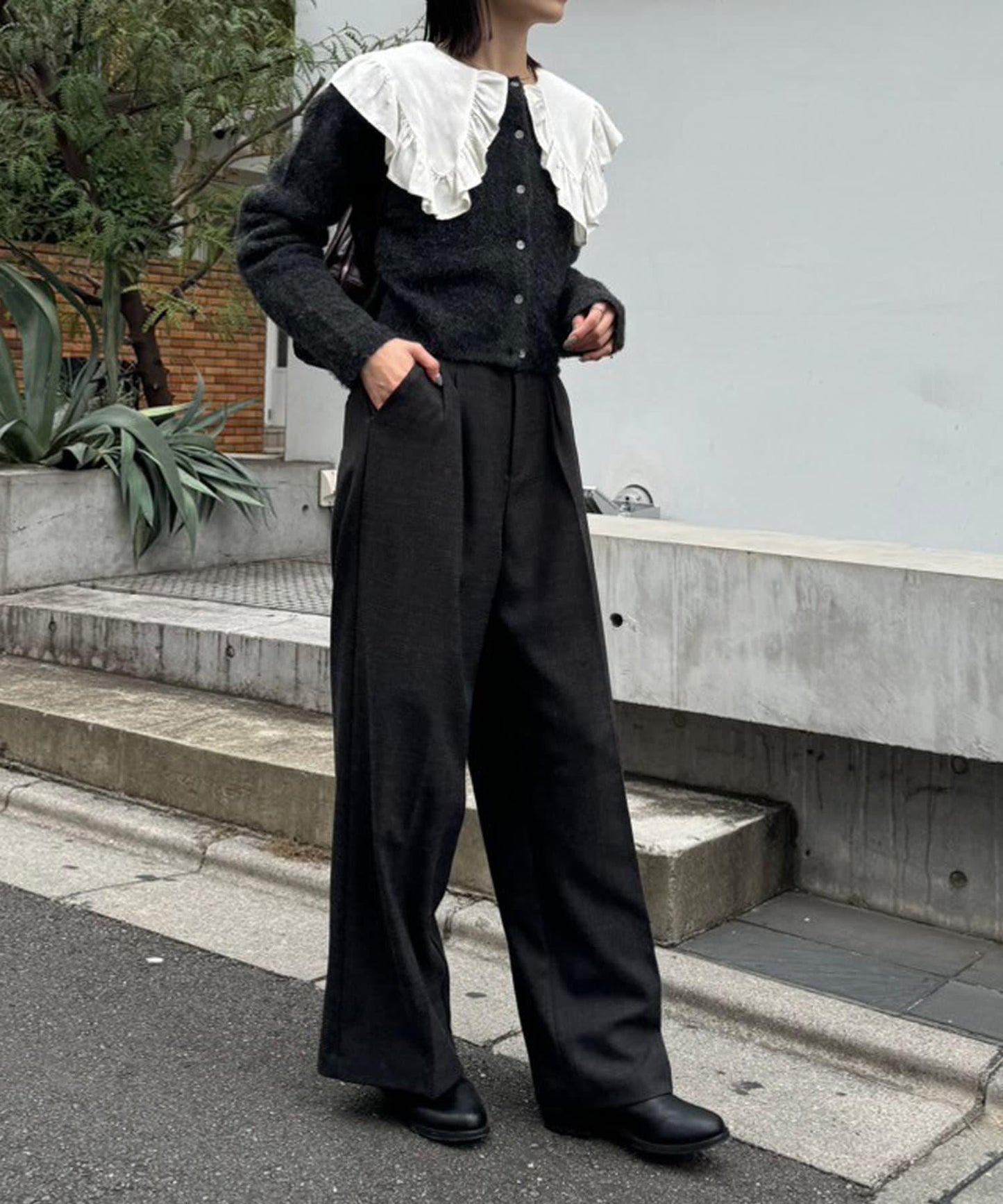 領口荷葉邊襯衫