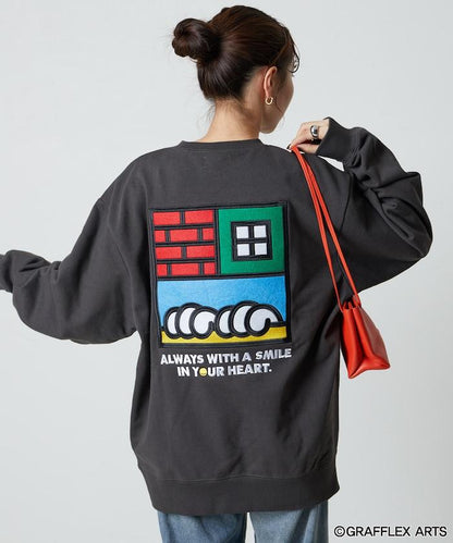 版 GRAFFLEX SMILE EVERYDAY3 背部刺繡毛氈設計 圓領衛衣