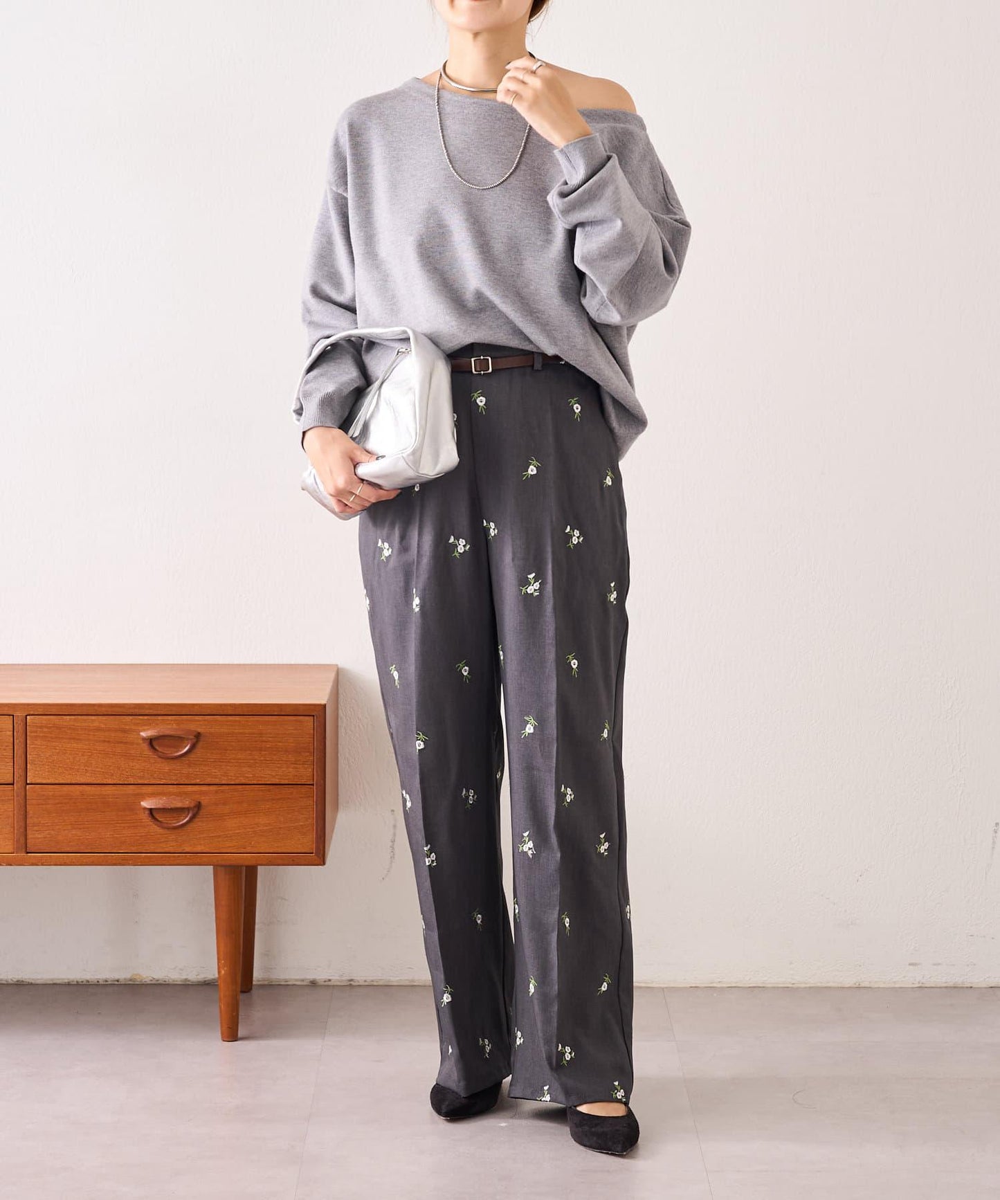 刺繡西褲