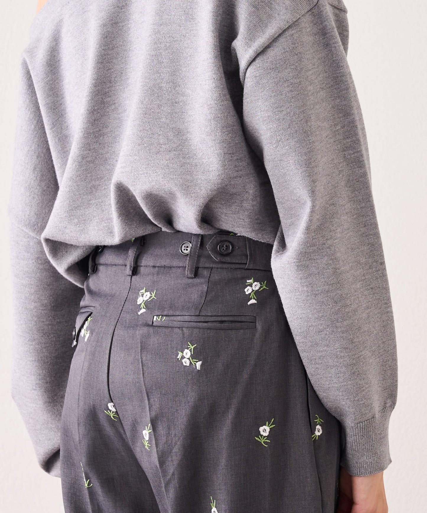 刺繡西褲