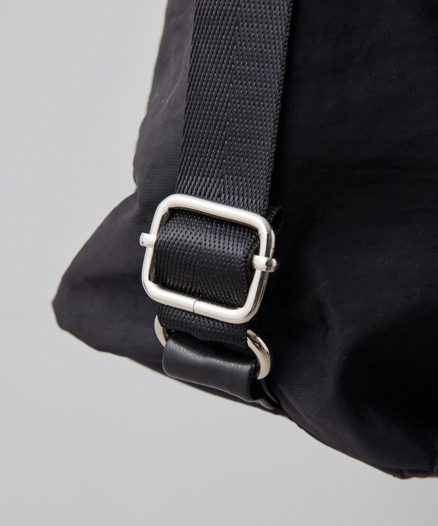 《輕量/500毫升寵物瓶也能放入！/通勤也推薦》2WAY雙肩包&單肩包